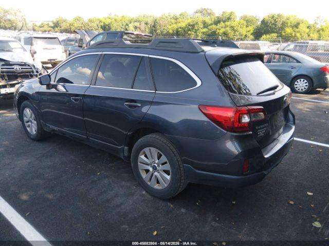 Subaru Outback 2015 — interior