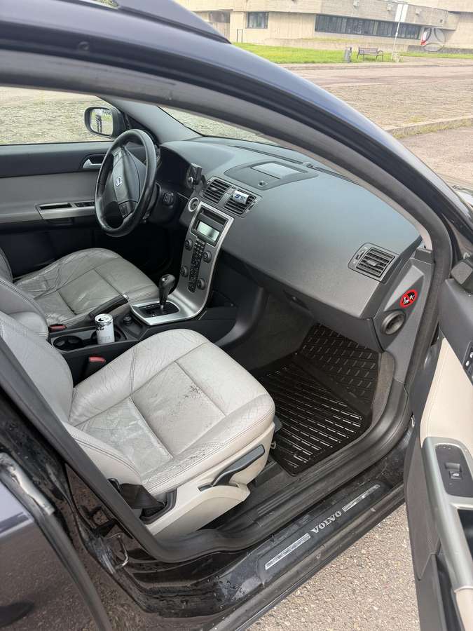 Volvo V50 2007 — photo 9