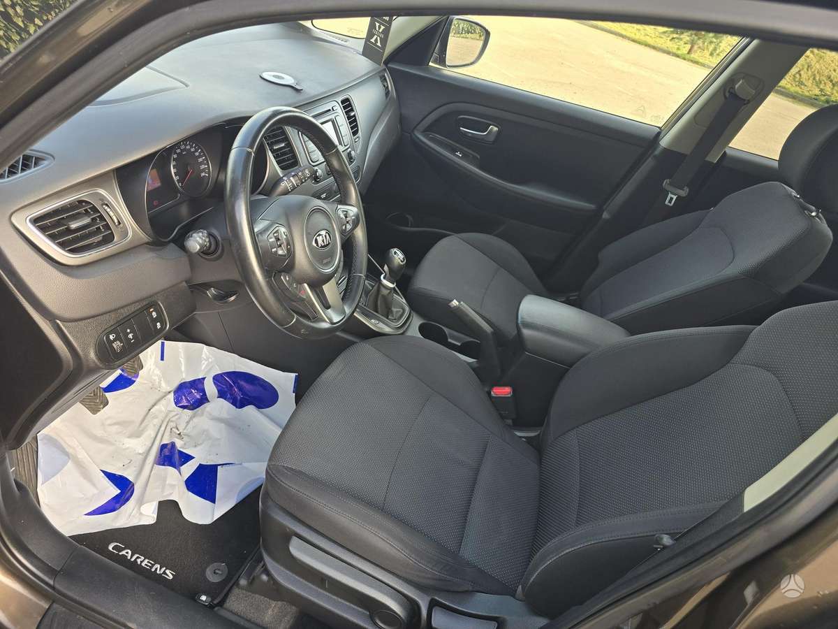 Kia Carens 2014 — photo 12