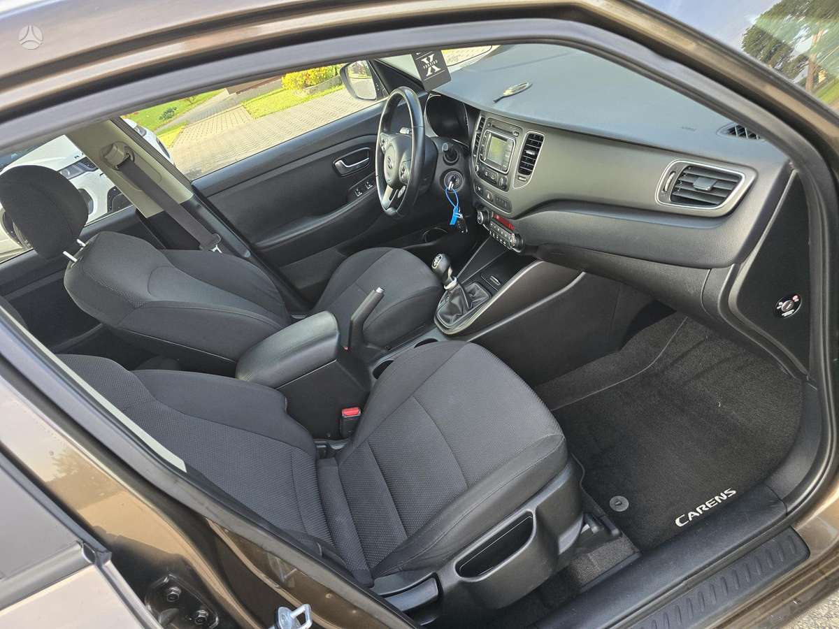 Kia Carens 2014 — photo 14
