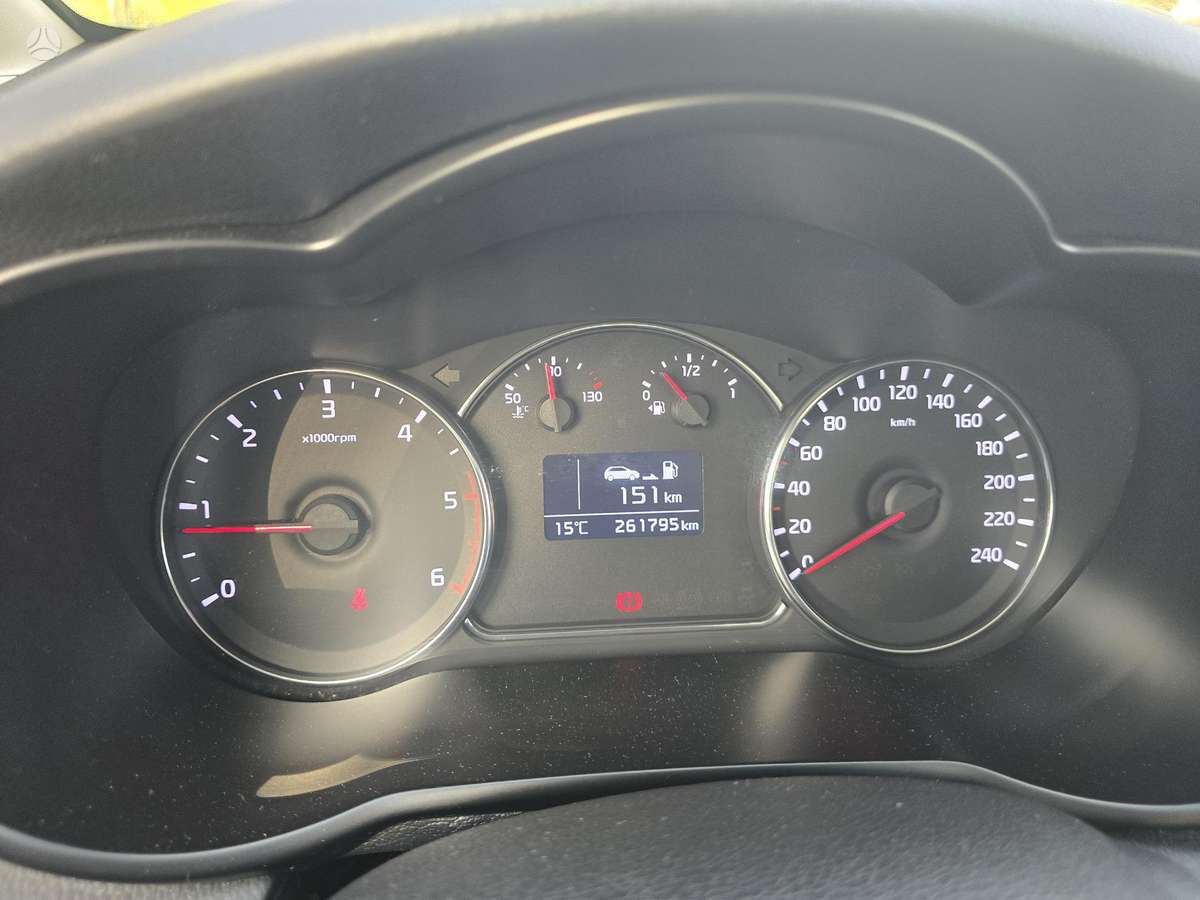 Kia Carens 2014 — photo 19