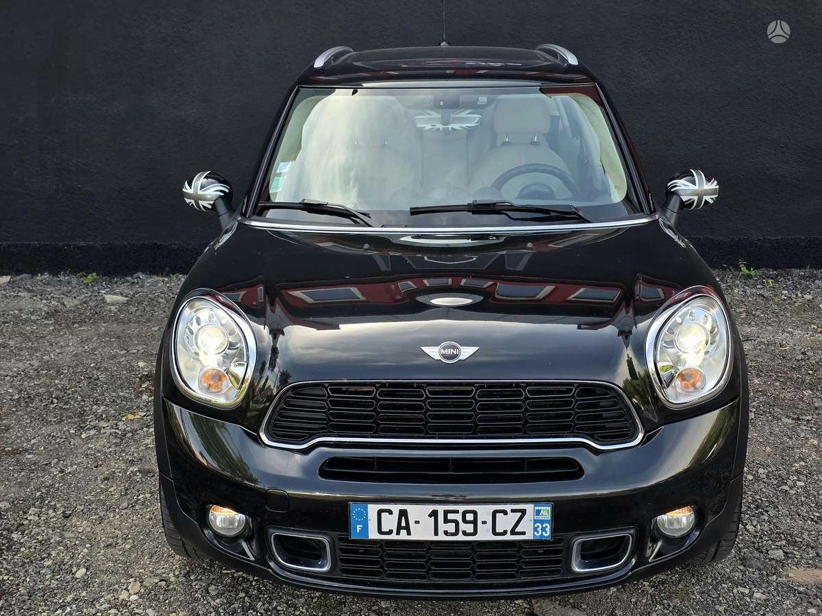 Mini Countryman 2012 — rear view