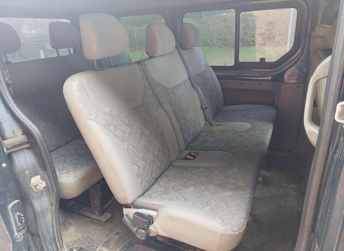 Opel Vivaro 2004 — photo 7