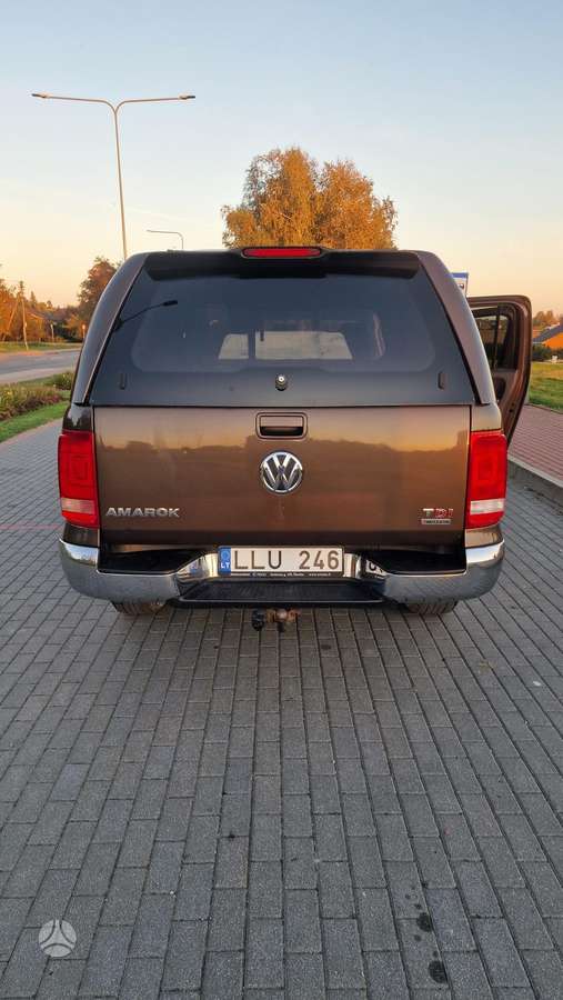 Volkswagen Amarok 2011 — вигляд ззаду