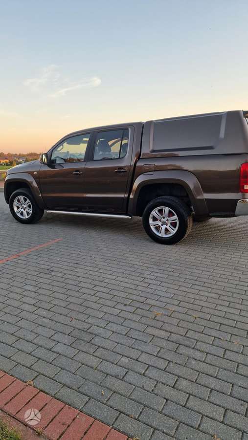 Volkswagen Amarok 2011 — салон