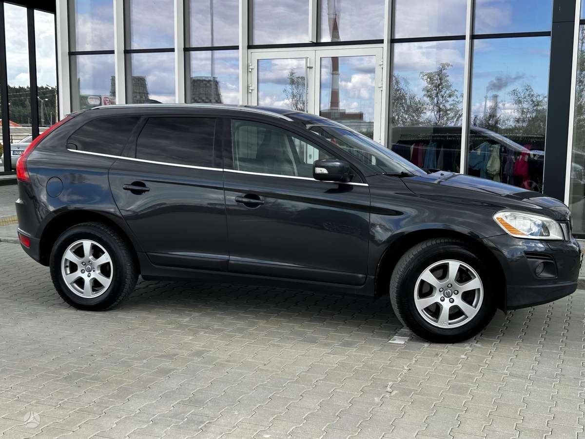 Volvo XC60 2010 — photo 6