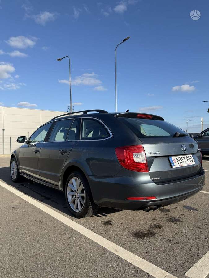 Skoda Superb 2015 — engine 1598 cm³, 105 HP (77kW)
