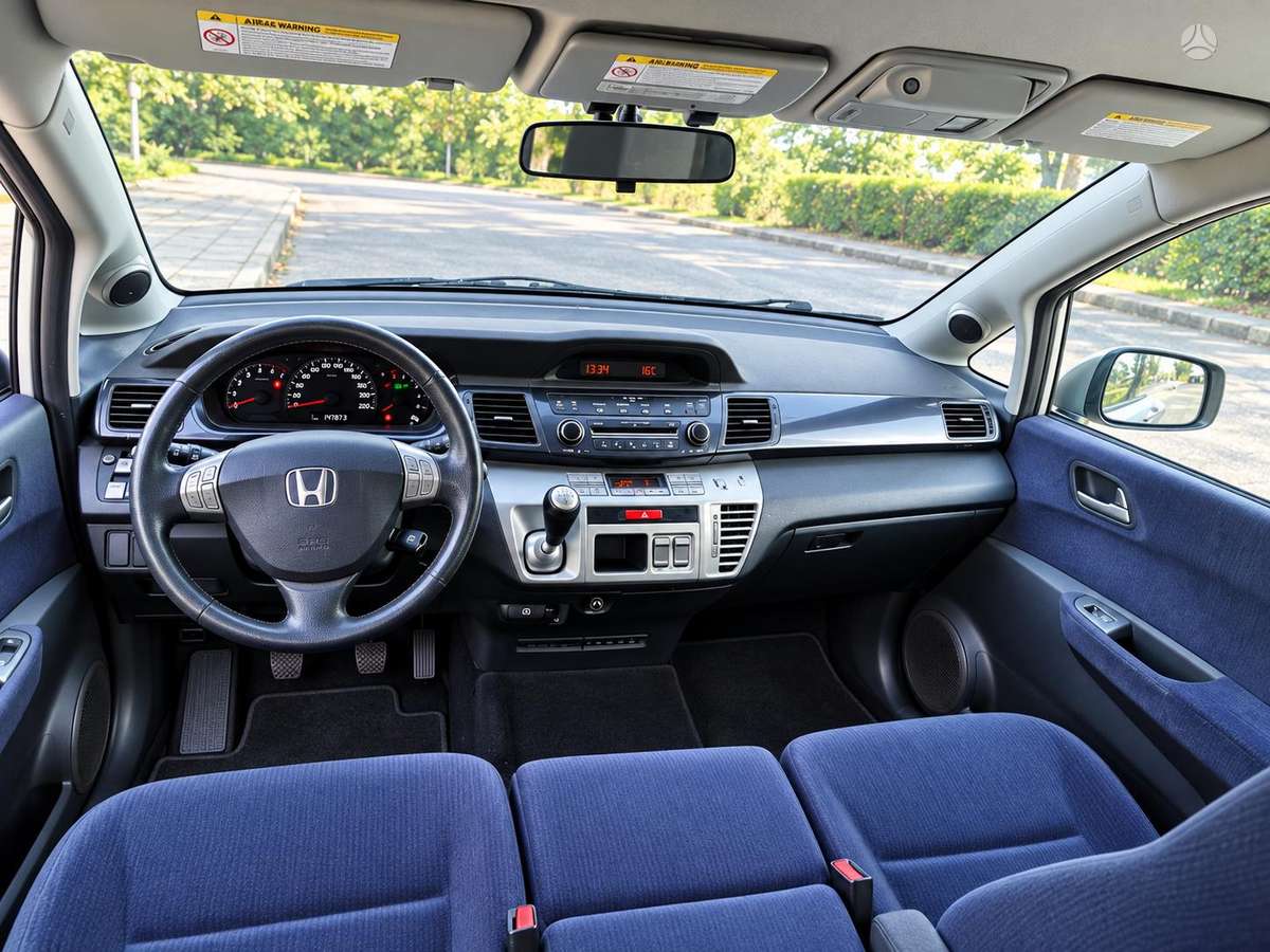 Honda FR-V 2009 — photo 14