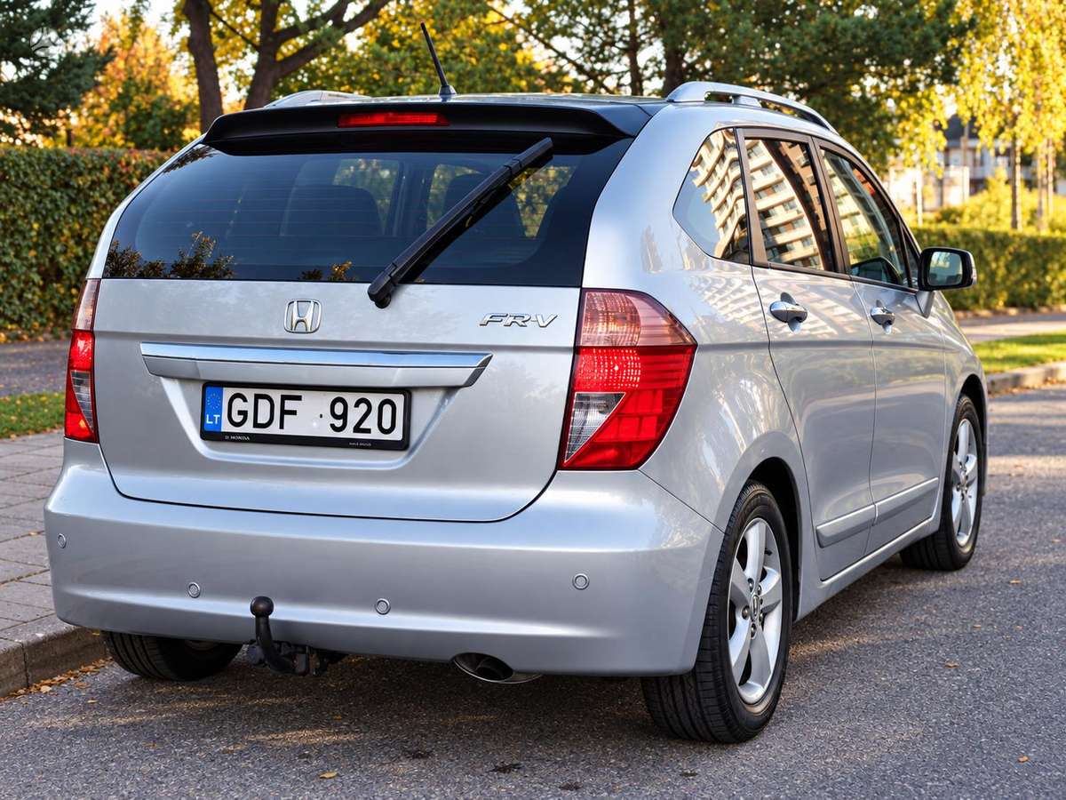 Honda FR-V 2009 — photo 5