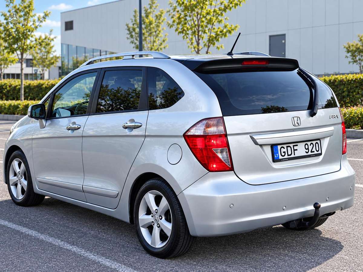 Honda FR-V 2009 — photo 8