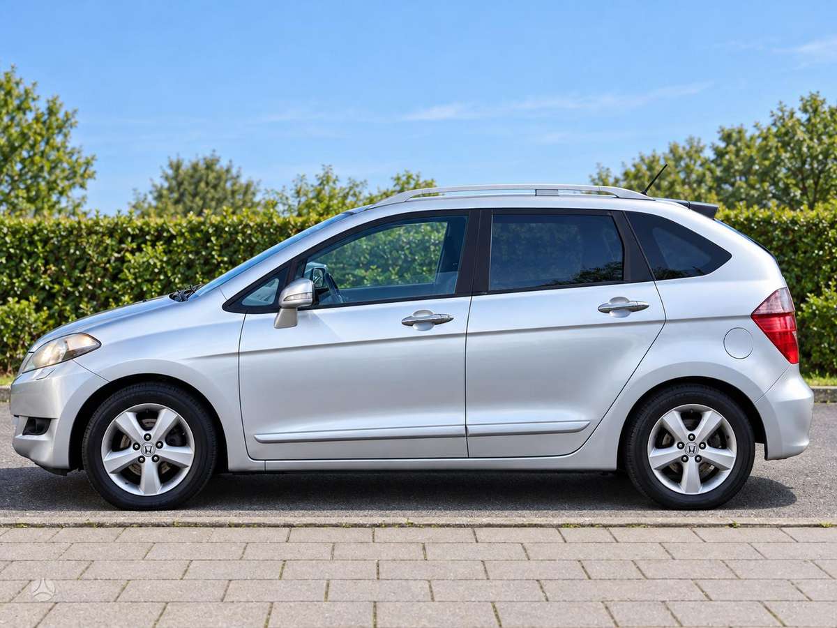 Honda FR-V 2009 — photo 9