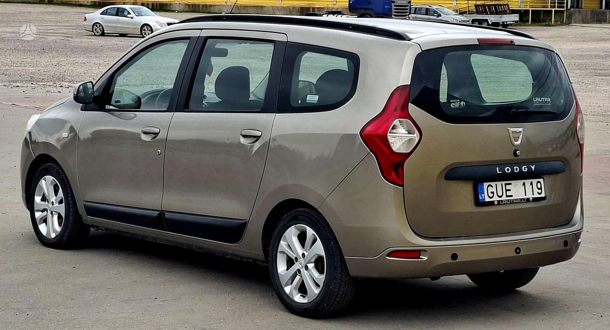 Dacia Lodgy 2013 — двигун 1461 cm³, 110 HP (81kW)