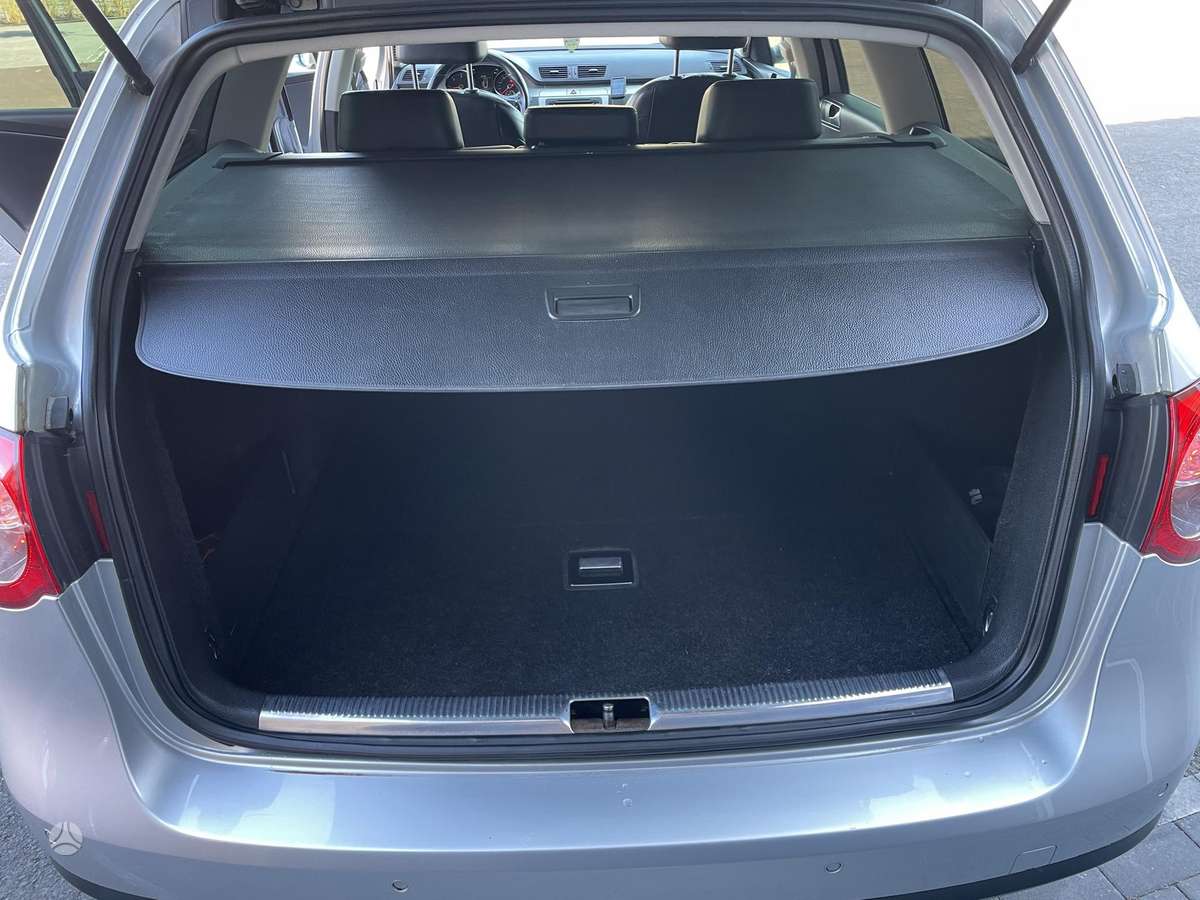 Volkswagen Passat 2010 — photo 18