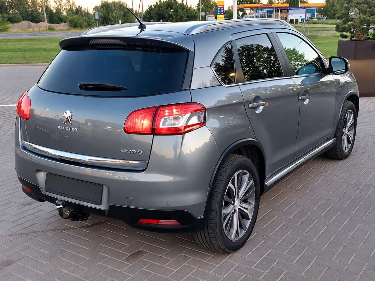 Peugeot 4008 2013 — engine 1560 cm³, 114 HP (84kW)
