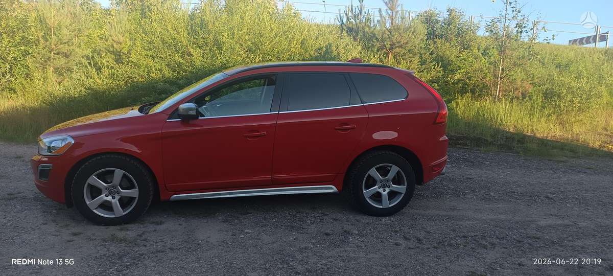 Volvo XC60 2012 — салон