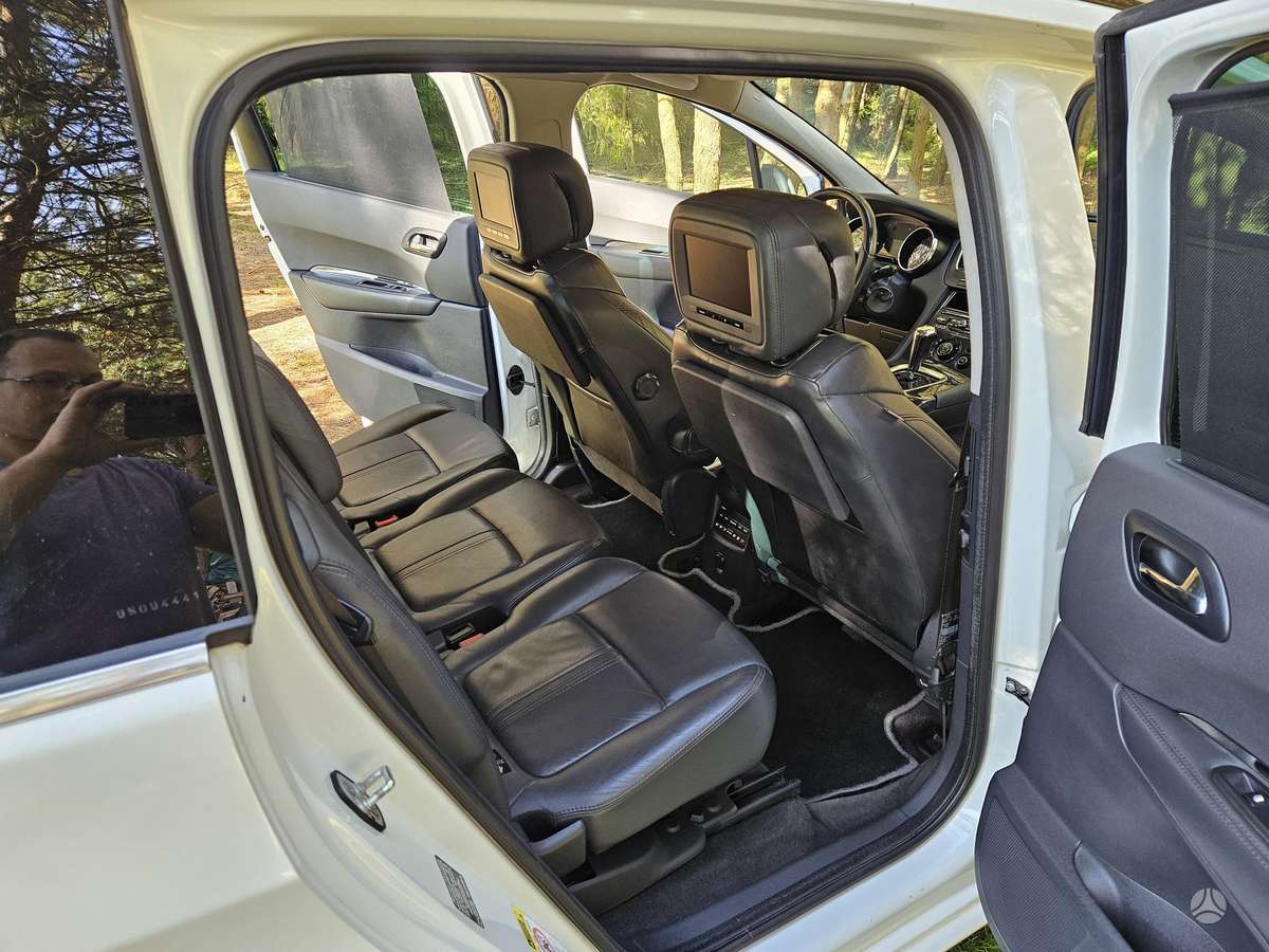 Peugeot 5008 2009 — photo 15