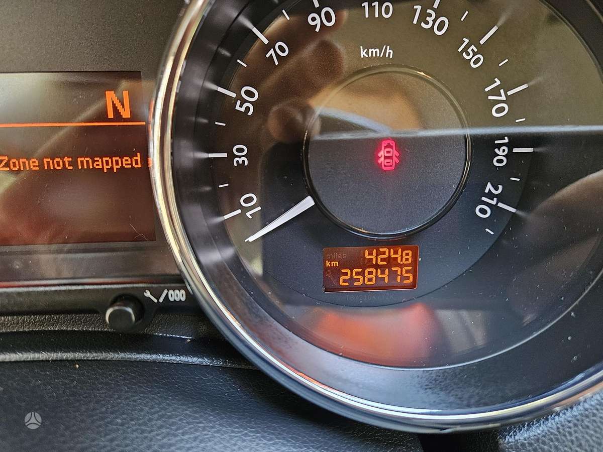 Peugeot 5008 2009 — photo 25