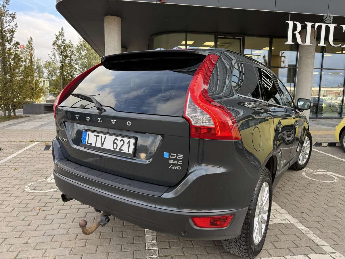 Volvo XC60 2009 — photo 11