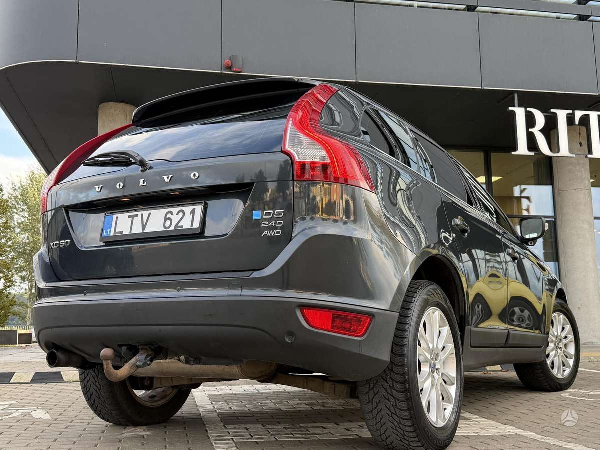 Volvo XC60 2009 — photo 13