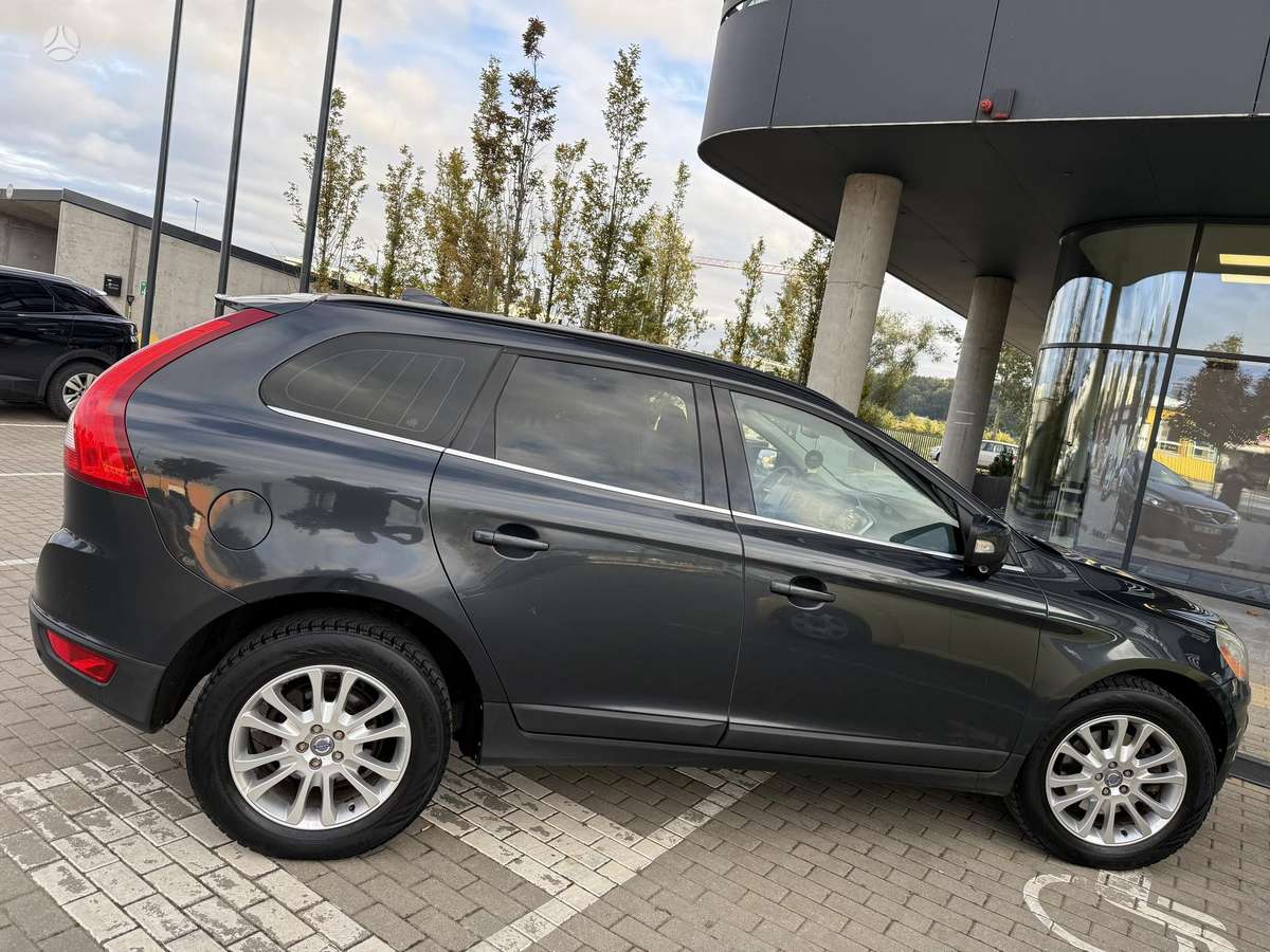 Volvo XC60 2009 — photo 17