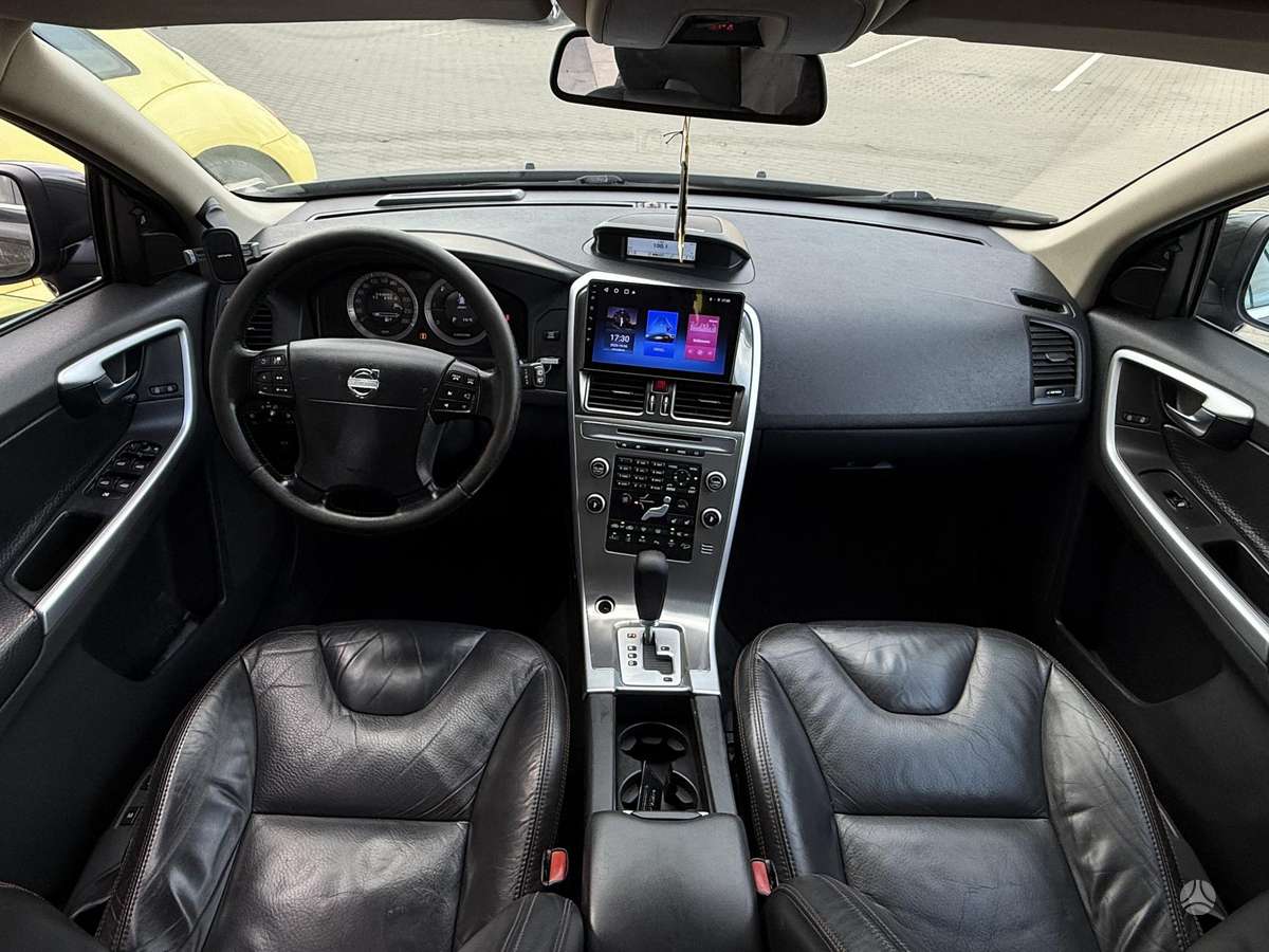 Volvo XC60 2009 — photo 18