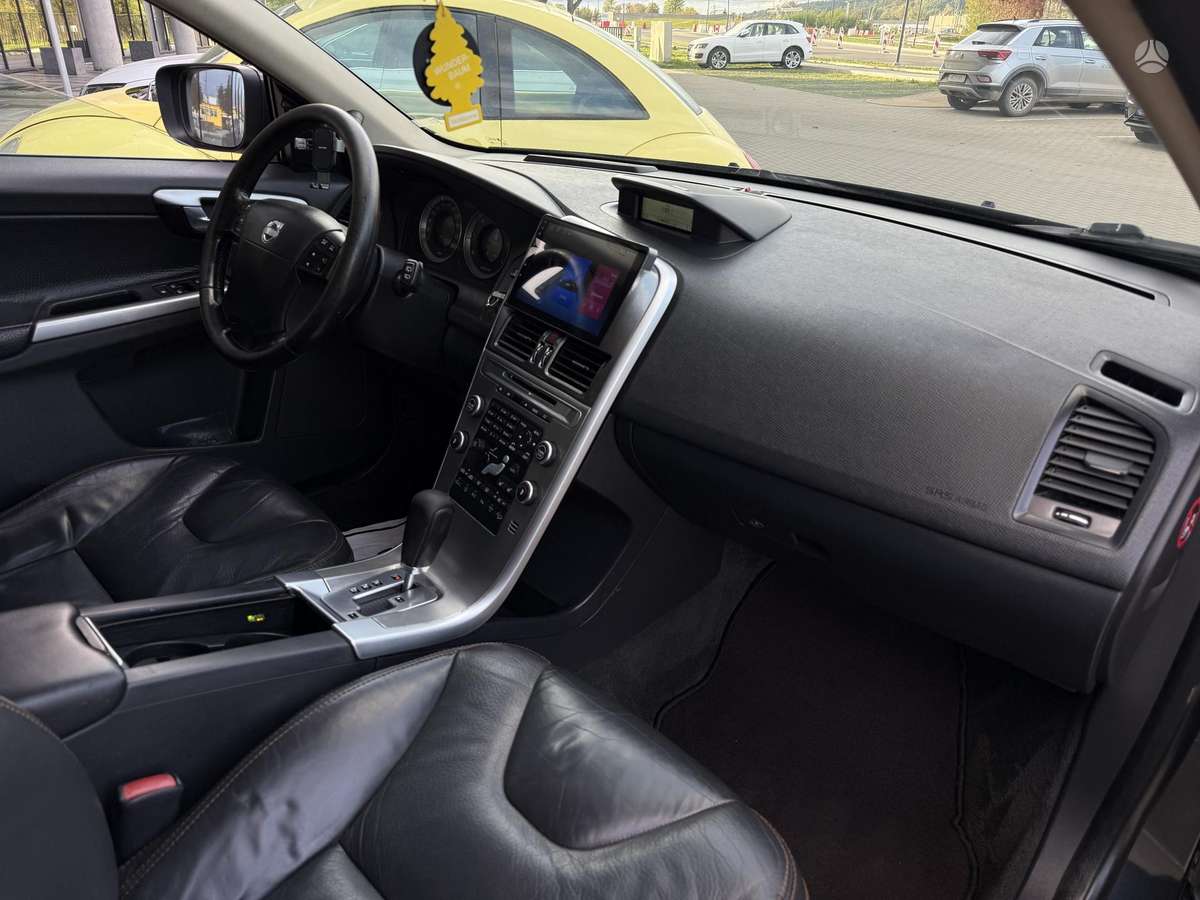 Volvo XC60 2009 — photo 19