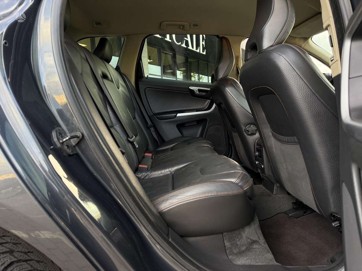 Volvo XC60 2009 — photo 22