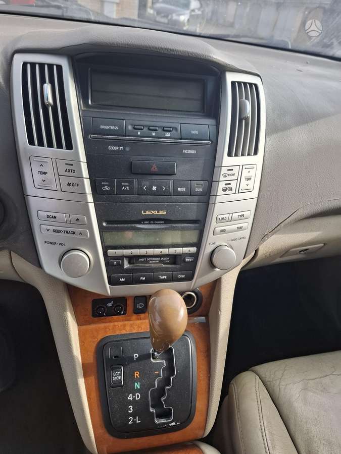 Lexus RX 2004 — photo 7
