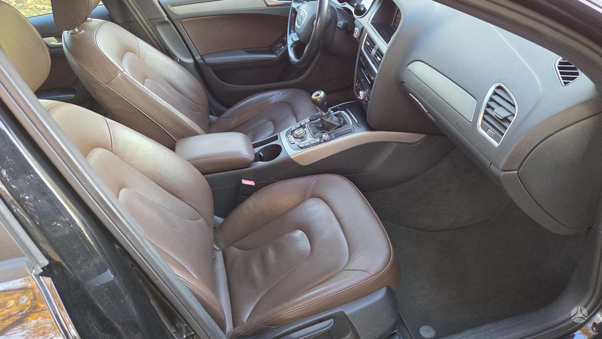 Audi A4 2013 — двигун 2000 cm³, 136 HP (100kW)