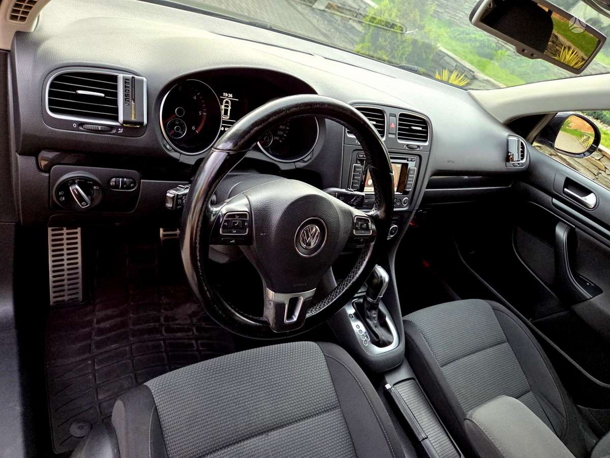 Volkswagen Golf 2011 — photo 16