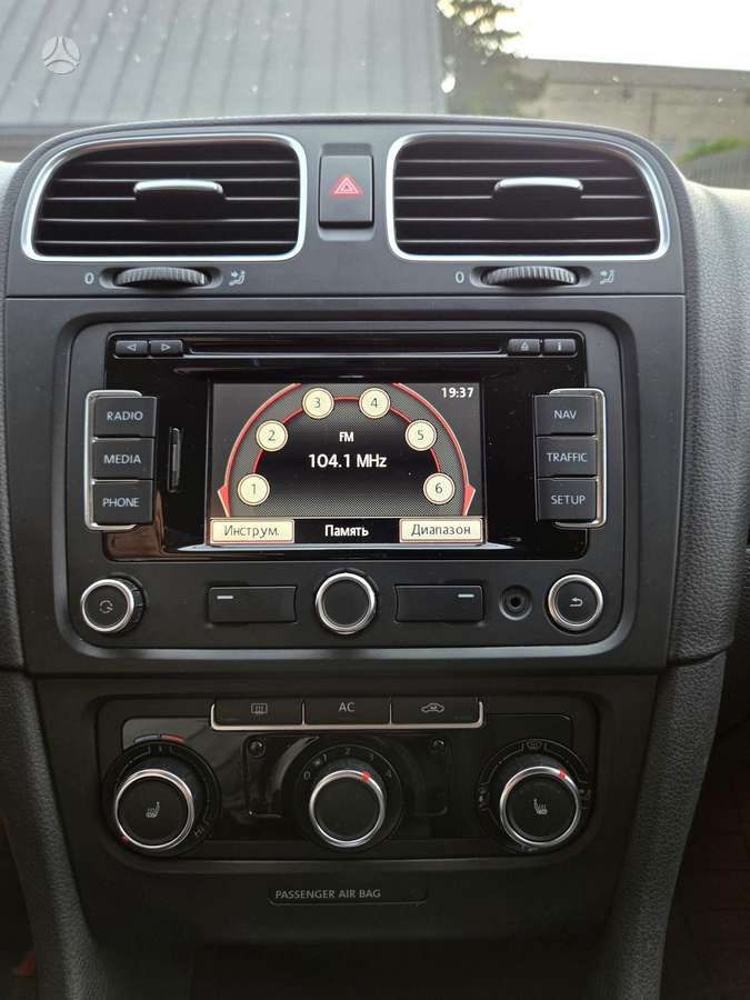 Volkswagen Golf 2011 — photo 17