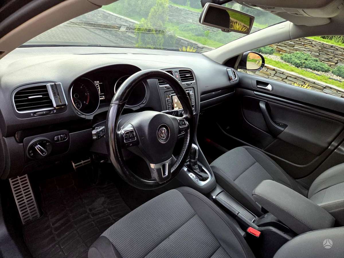Volkswagen Golf 2011 — photo 21