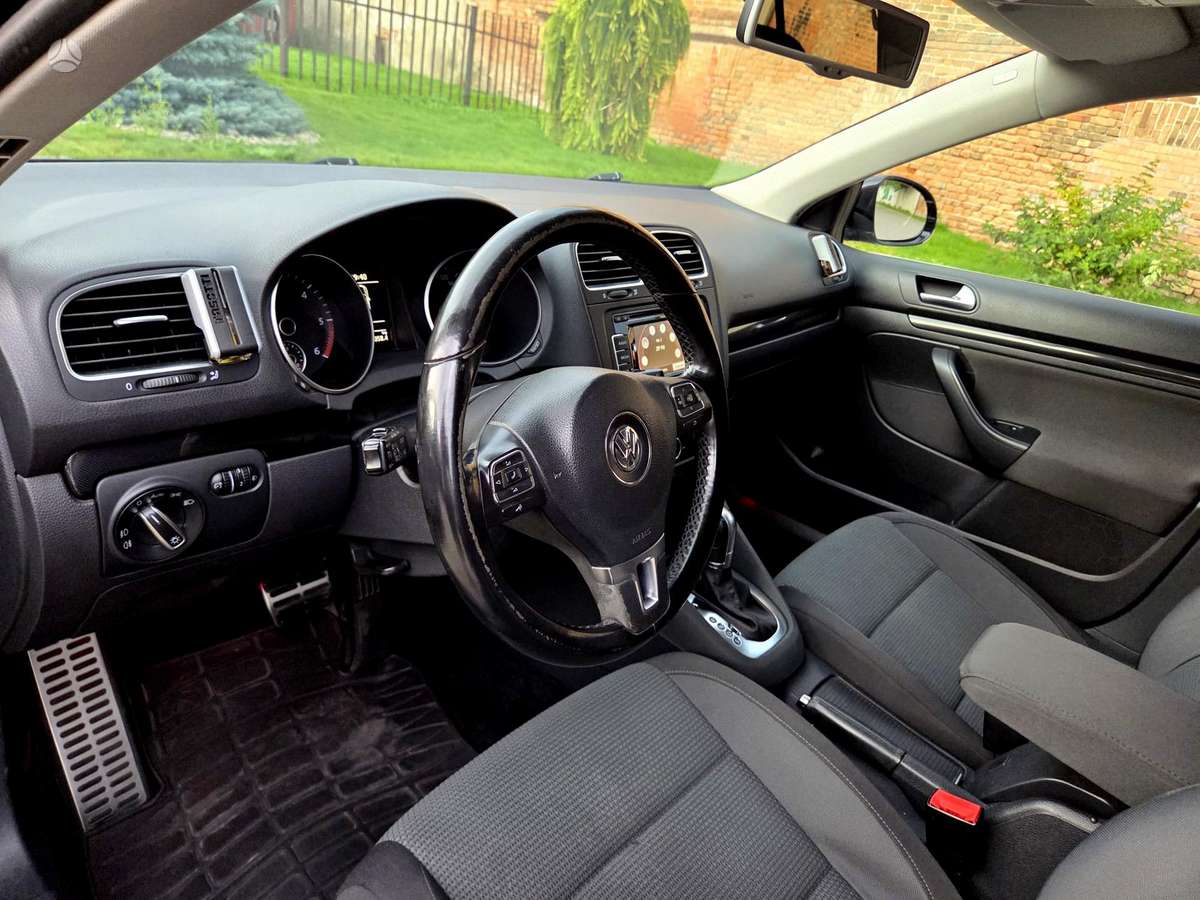 Volkswagen Golf 2011 — photo 24