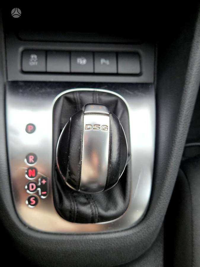 Volkswagen Golf 2011 — photo 29