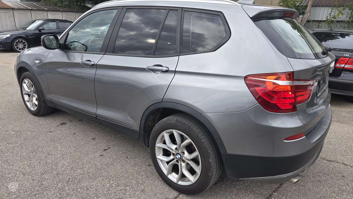 BMW X3 2011 — фото 8