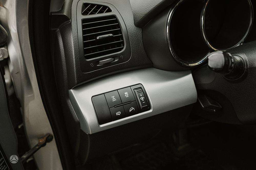Kia Sorento 2011 — photo 13