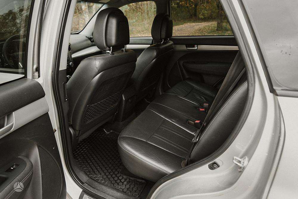 Kia Sorento 2011 — photo 15