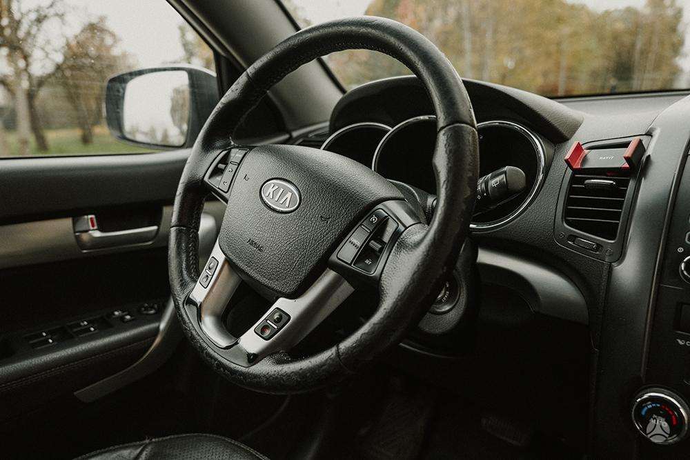 Kia Sorento 2011 — photo 19