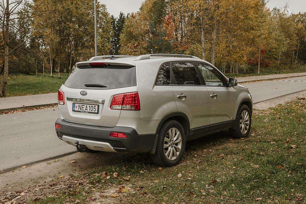 Kia Sorento 2011 — photo 7