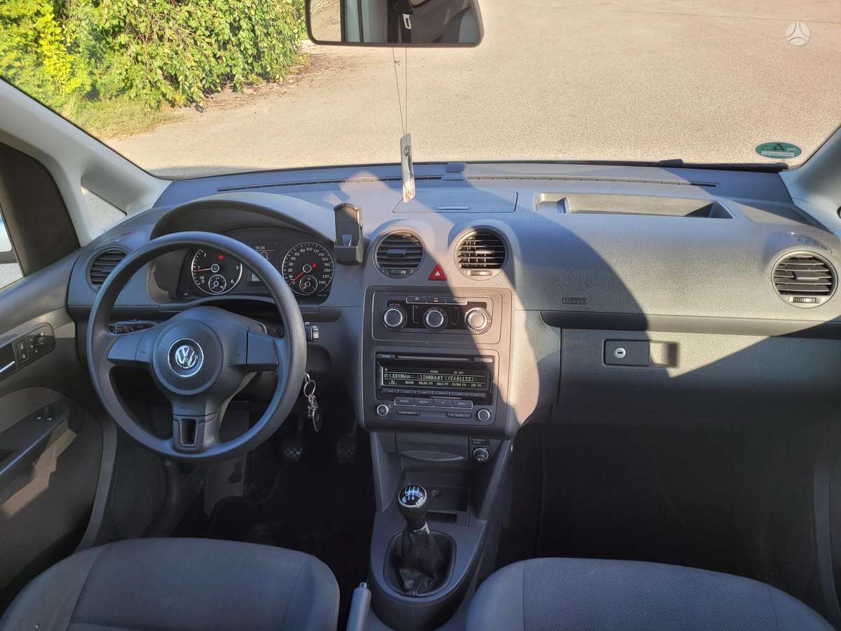 Volkswagen Caddy 2011 — photo 10