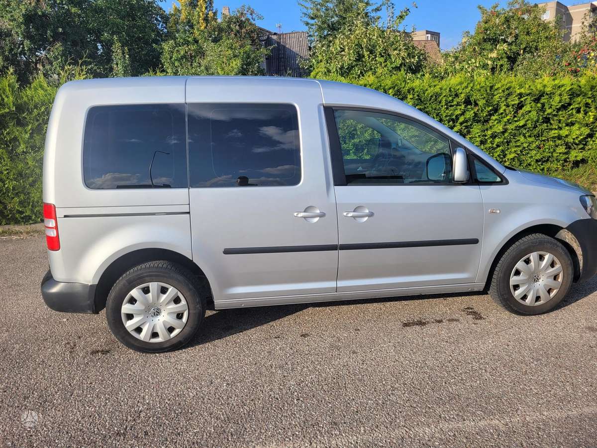 Volkswagen Caddy 2011 — photo 6