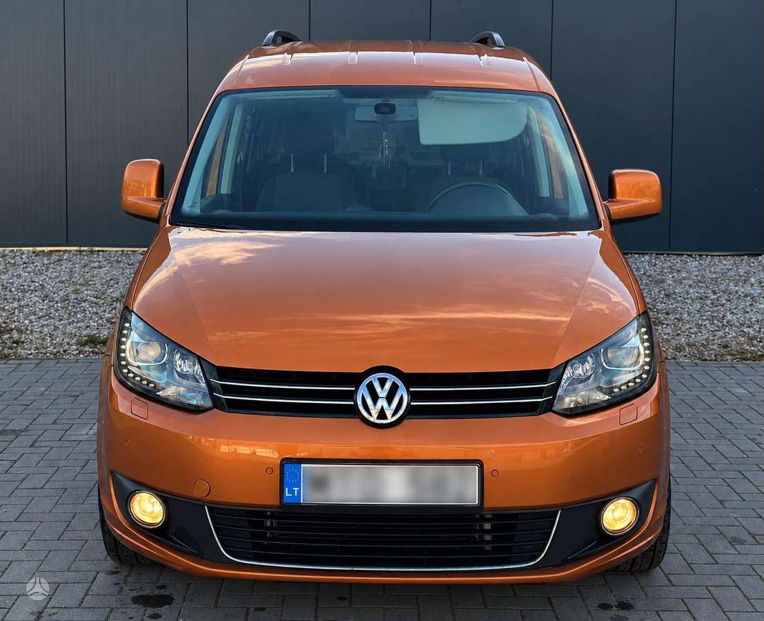 Volkswagen Caddy 2013 — rear view