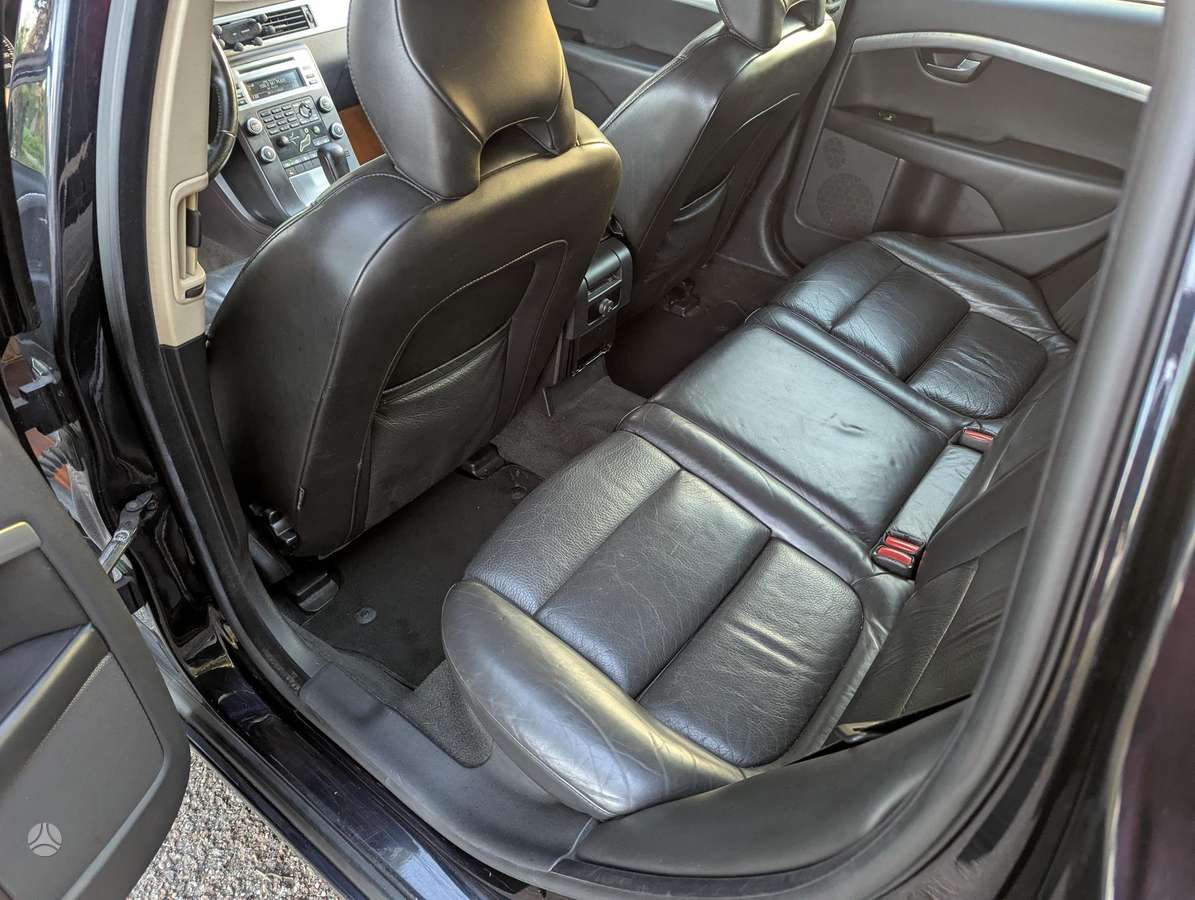 Volvo V70 2008 — photo 12
