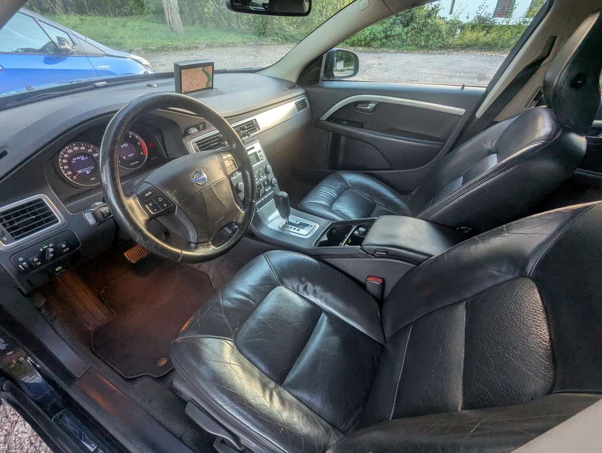 Volvo V70 2008 — photo 9