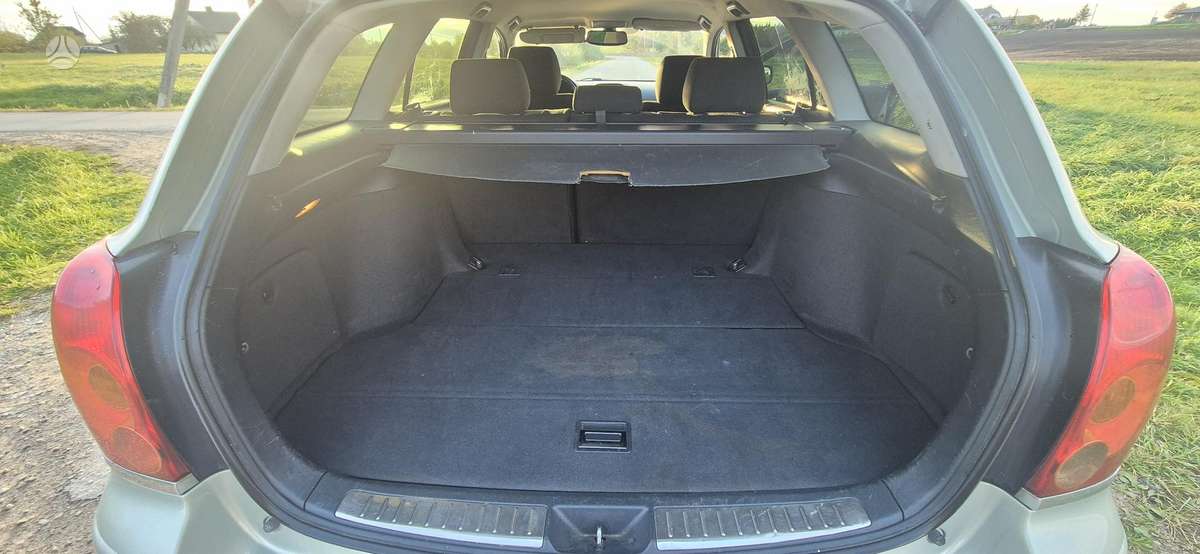 Toyota Avensis 2006 — photo 10