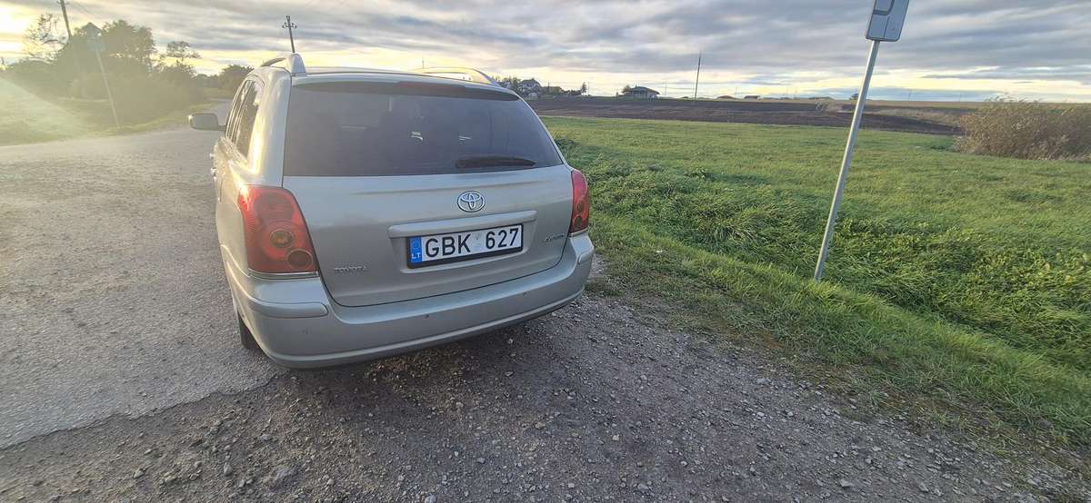 Toyota Avensis 2006 — engine 1794 cm³, 129 HP (95kW)