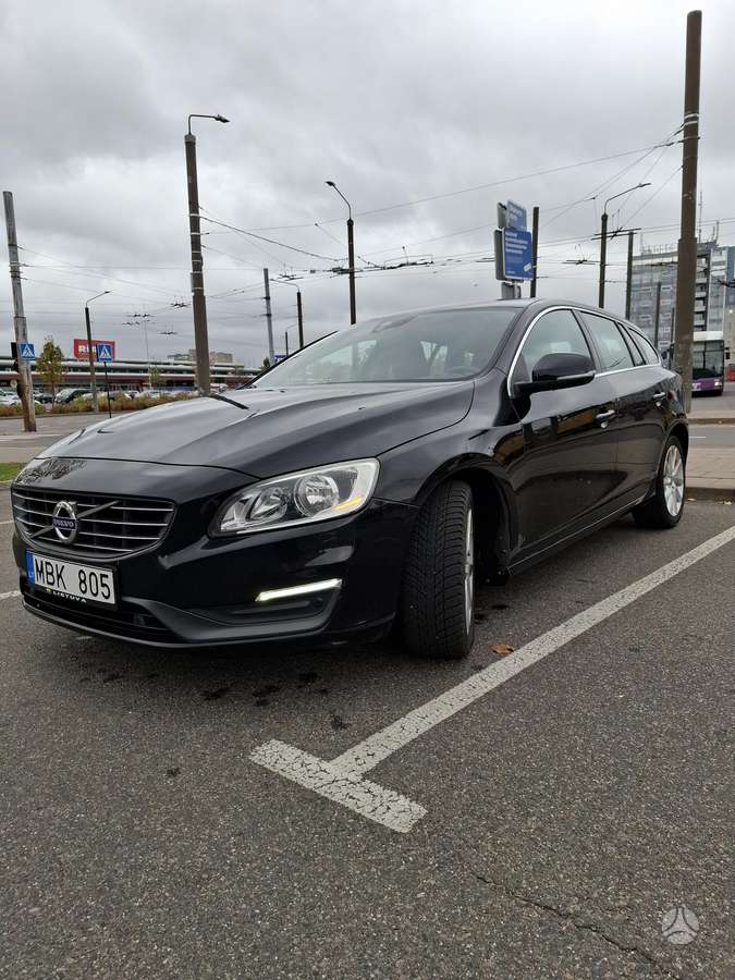 Volvo V60 2014 — вигляд ззаду