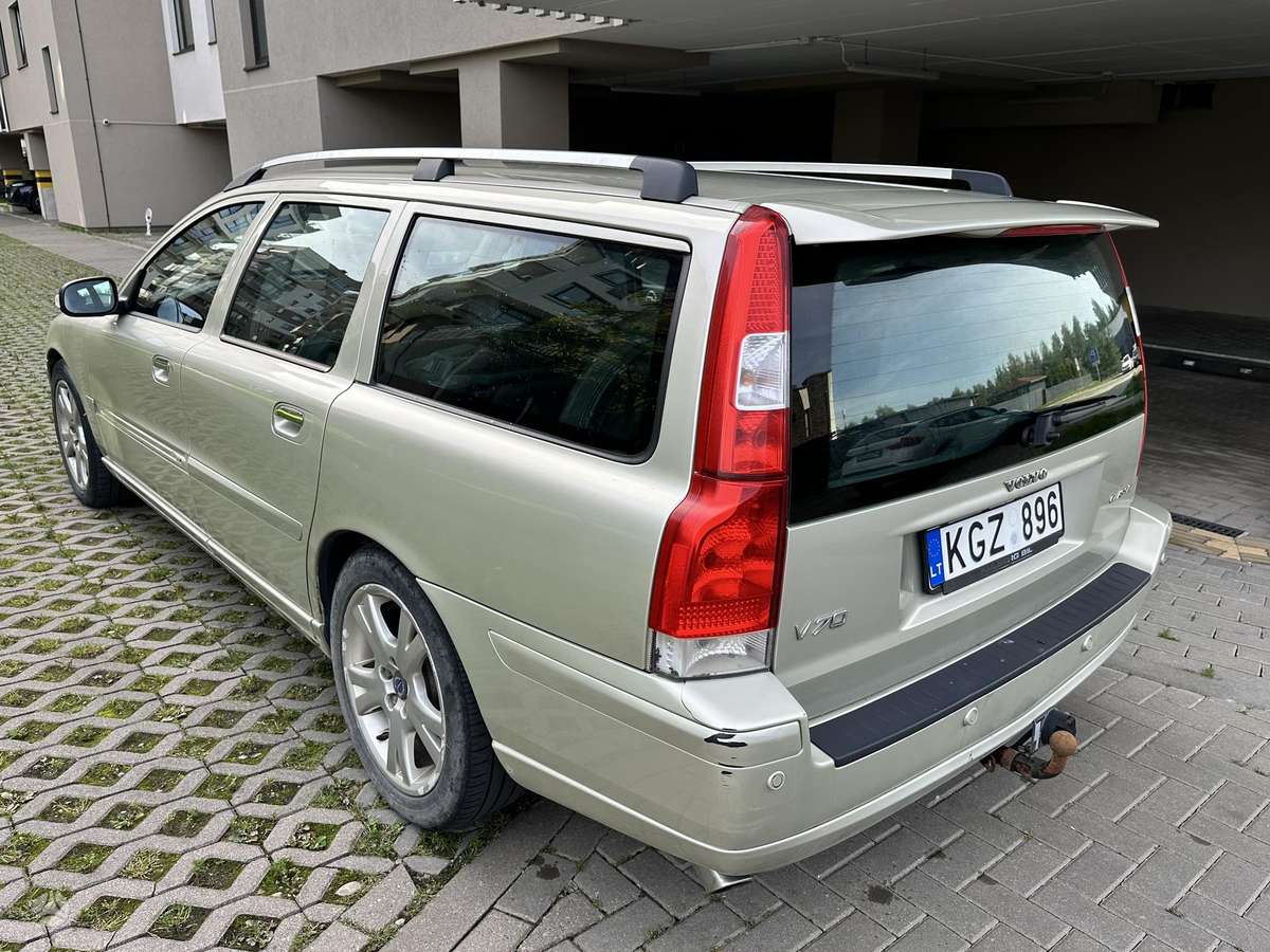 Volvo V70 2007 — салон
