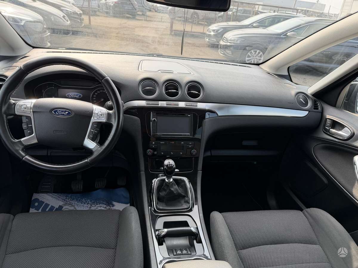 Ford S-MAX 2012 — photo 12