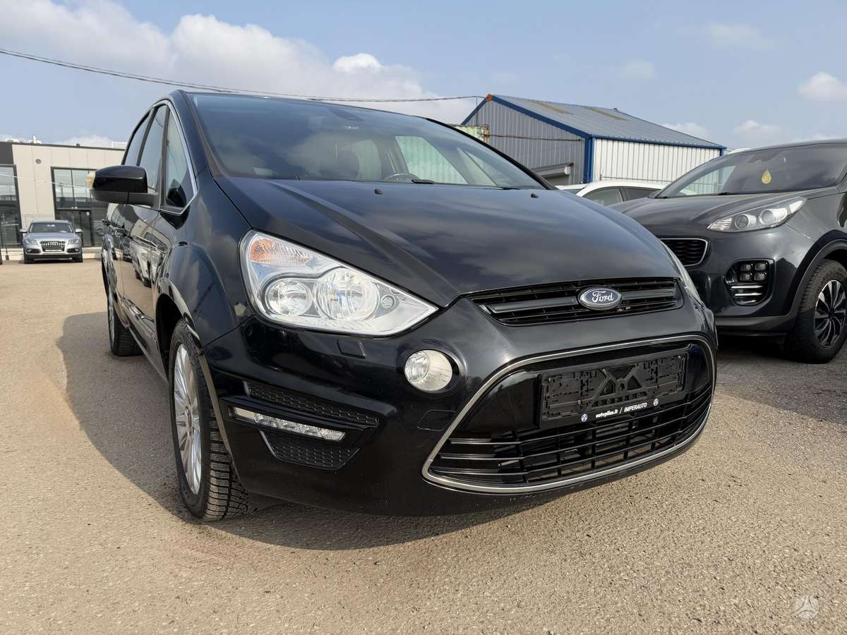 Ford S-MAX 2012 — interior